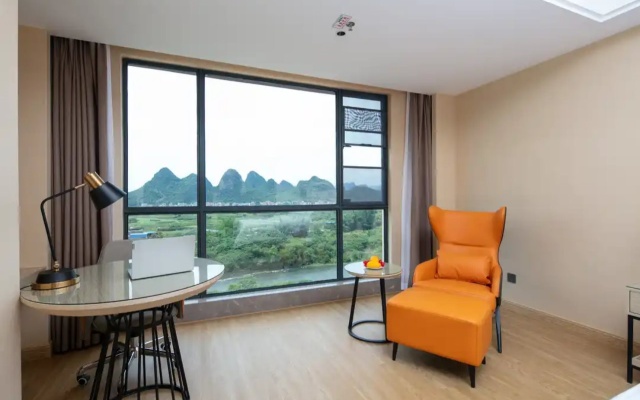 Vienna International Hotel(Binjiang Road Road Branch Lipu City) – Balcony – Guilin