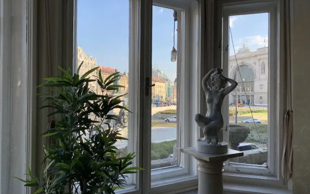 Luxury Apartment by Hi5-Baross Sqr Suite