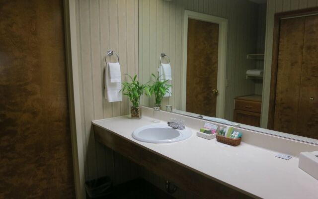 Lone Tree Golf Club And Hotel