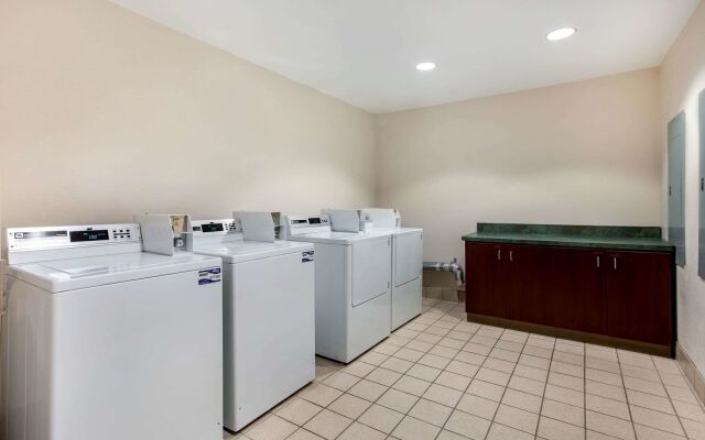 Fairfield by Marriott Inn & Suites Fresno River Park