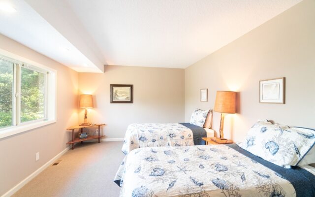 Neptune Beach - 3 Br Home