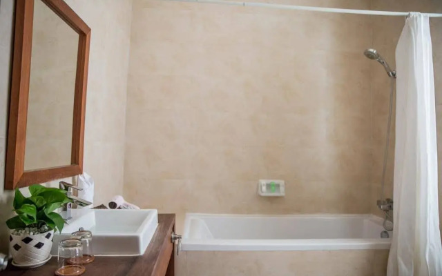 La Residence Suites