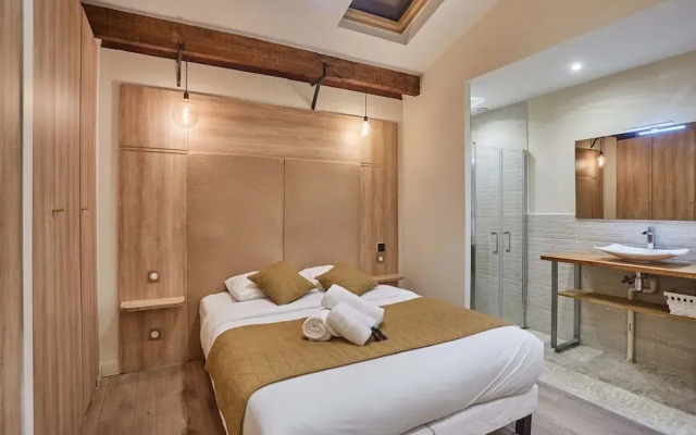 Sublime Apartment in the Heart of Paris 10 People