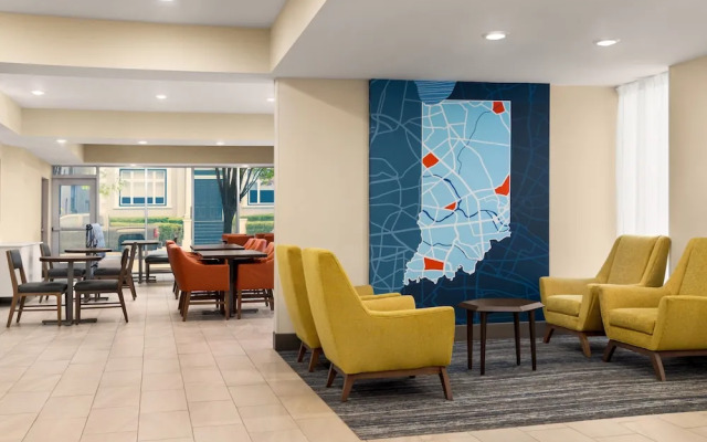 Holiday Inn Express & Suites Evansville Downtown