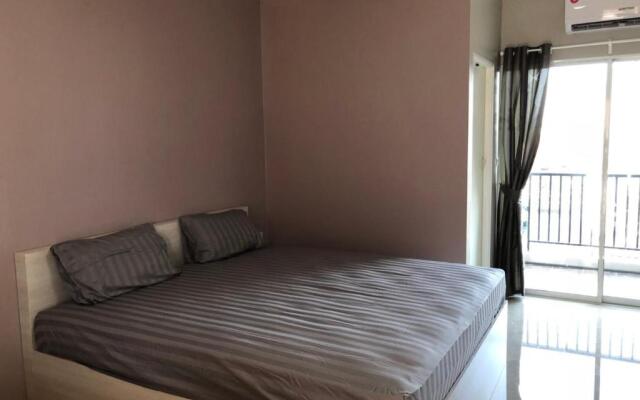 H12, The Stylish Apartment