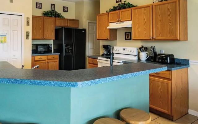 Crescent Lakes Villa