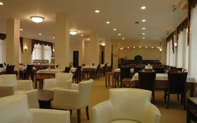 Grand Adanus Hotel