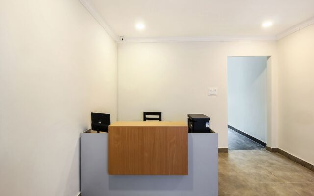 OYO Flagship 13544 Sri Sai Nilayam