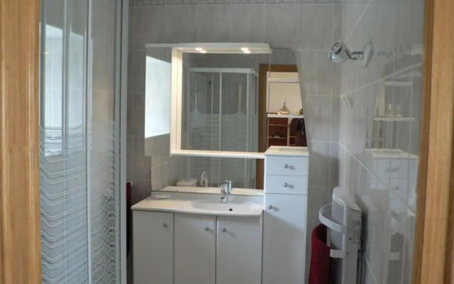 Gîte Merle-Leignec, 2 pièces, 2 personnes - FR-1-496-45