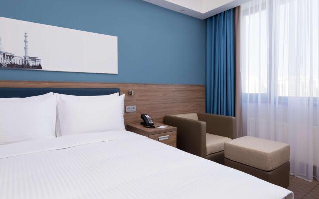 Отель Hampton by Hilton Astana Triumphal Arch