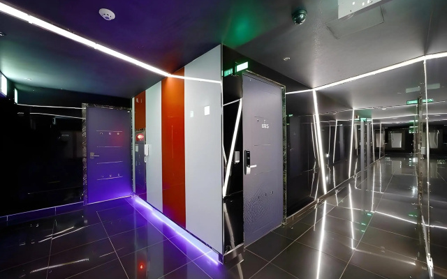 Esia Hotel