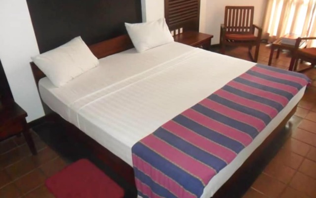 Hotel Sapthapadhi