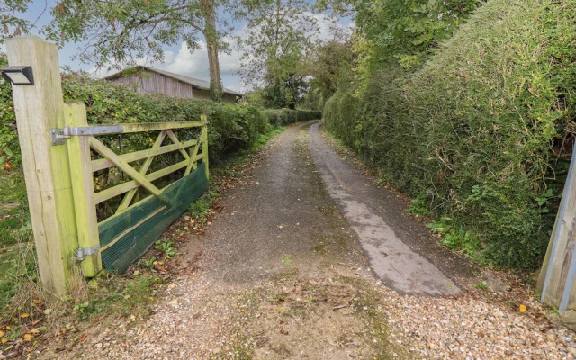 The Cottage At Barrow Mead