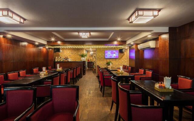 Vien Dong Hotel 7 Phu My Hung