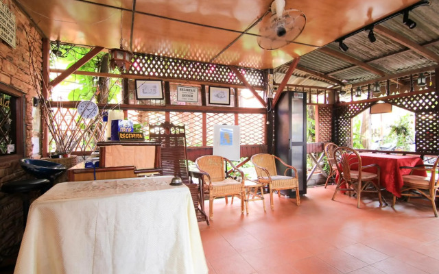 Ombak Inn Chalet