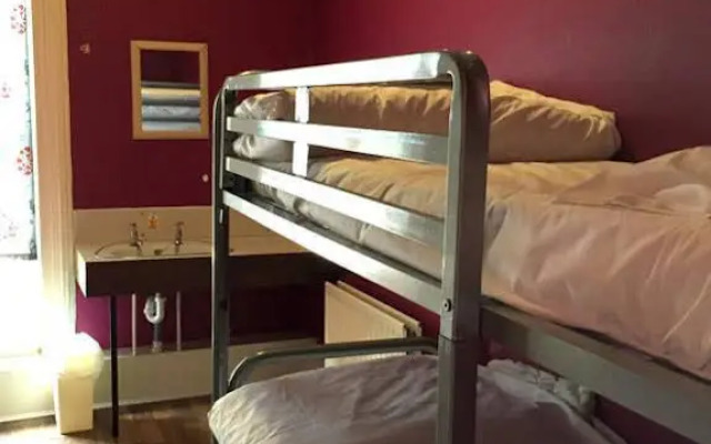 Paddy's Palace Belfast Hostel