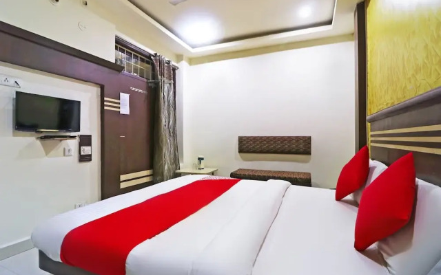 OYO 45599 Hotel Aaditya