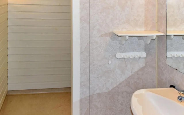 6 Person Holiday Home in Aukra
