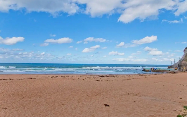 3BR Oasis With Stunning Views and Parking