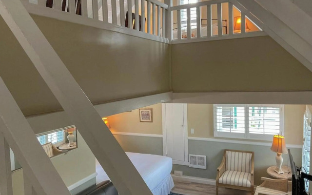 Carmel Green Lantern Inn