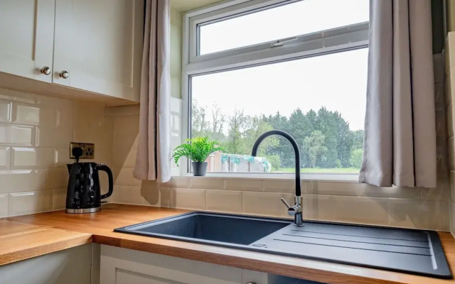 Host Stay Mayfield House