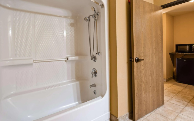 Best Western Plus Country Inn & Suites