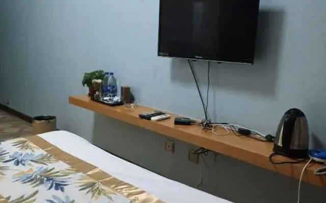 Baihai Business Hotel