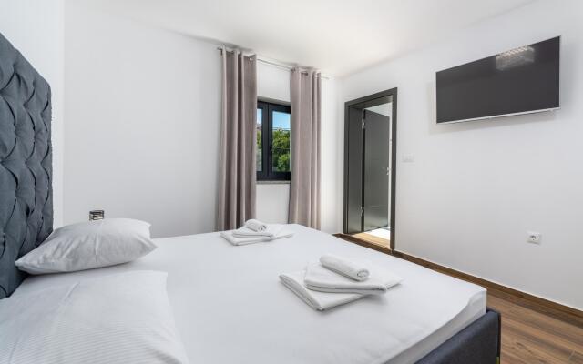 Twins I in Crikvenica