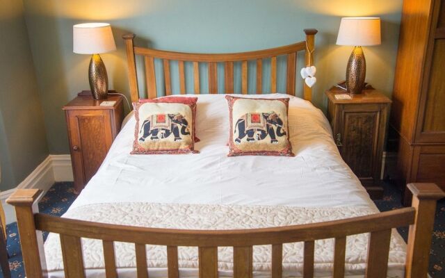 Compton Guest House