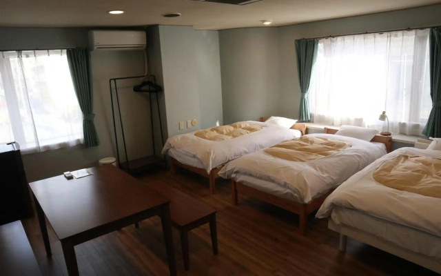 J-Hoppers Beppu Guesthouse ジェイホッパーズ別府ゲストハウス