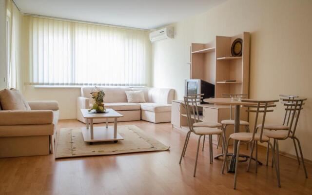Privilege Fort Apartments