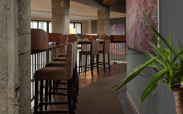 Molotoff Capsule Hotel