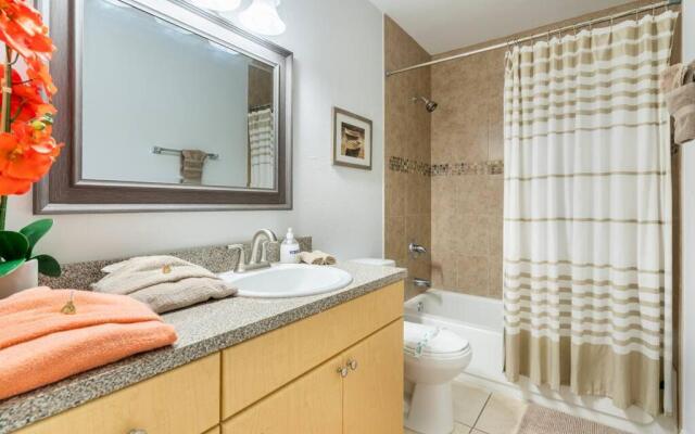 Shine and bright apartment with lake view