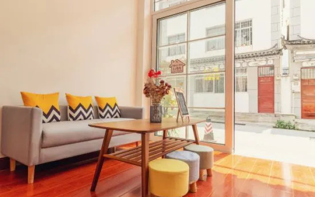 Dali Youshang Homestay (Dali Ancient Town March Street Branch)