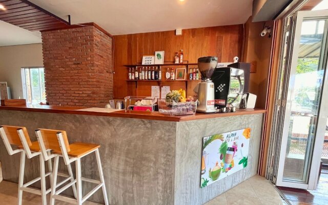 ALPHA Hostel Cafe&Bar