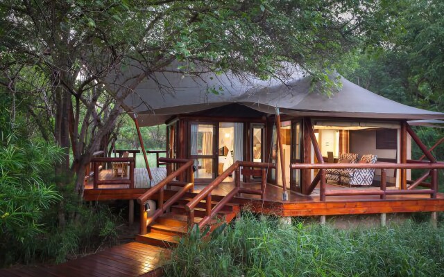 Tuli Safari Lodge