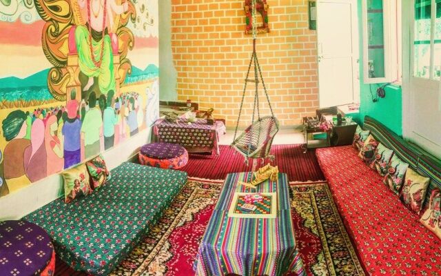 Hipostel Bir - Stay and Cafe