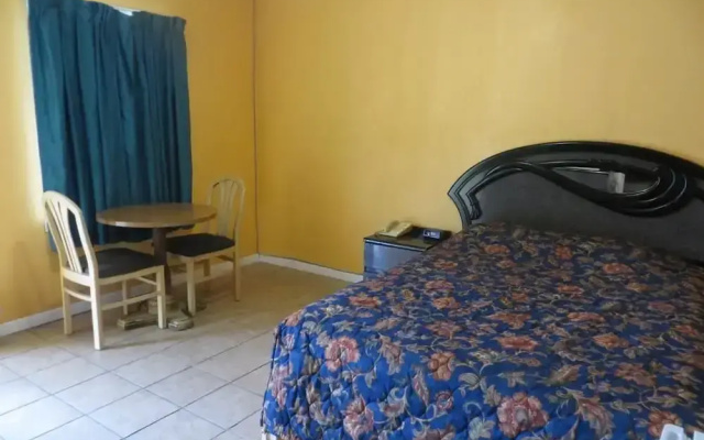 Travel Inn & Suites