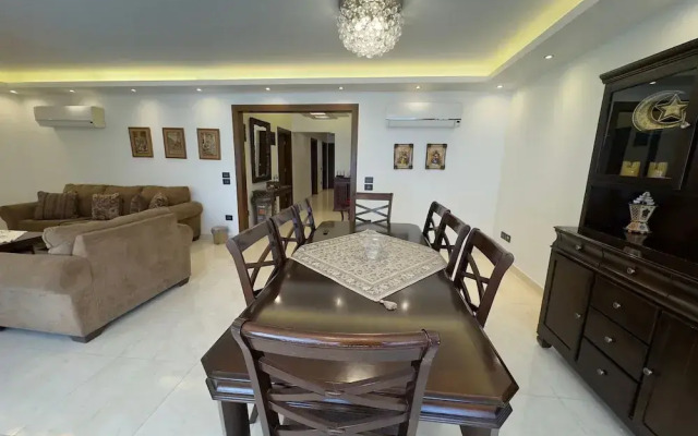 1108 Spacious 3BR Apt 2BA Near Airport