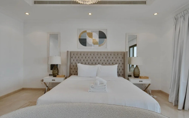 5 Villa w Private Pool Beach on Palm Jumeirah