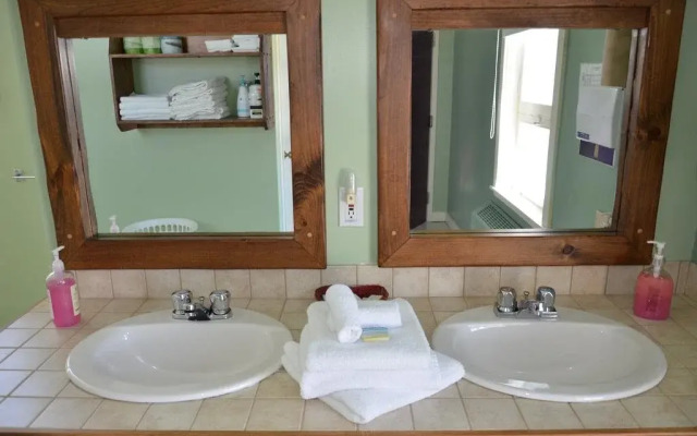 Auberge De Douglastown