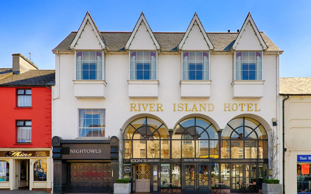 River Island Hotel
