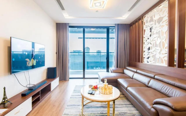 Sunny Vinhomes Metropolis Apartment
