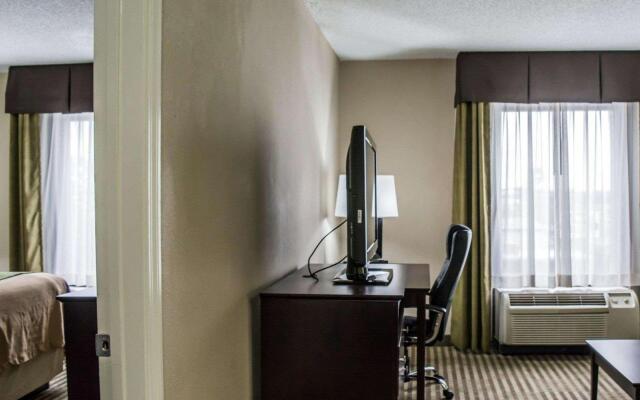 Comfort Inn & Suites St. Pete - Clearwater International Airport