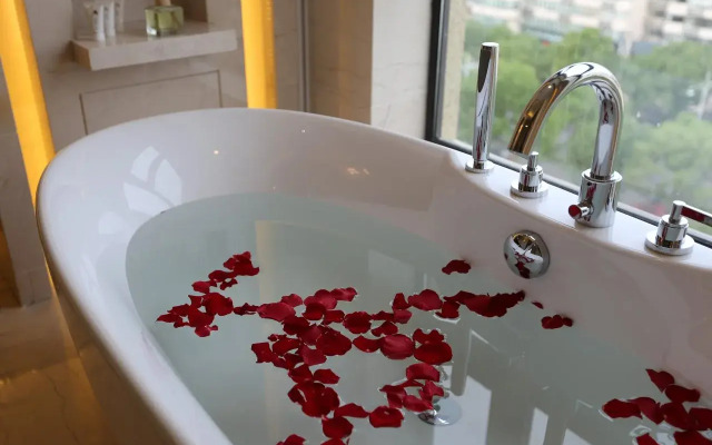 S & N International Hotel Linhai