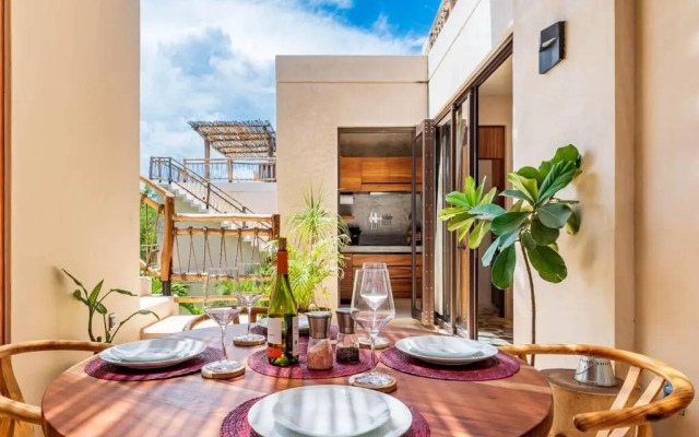 @villa.akbal- 2bd rooftop w/ open dinning room