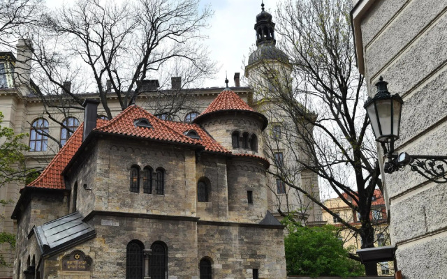 Apartment by the Old Town Square