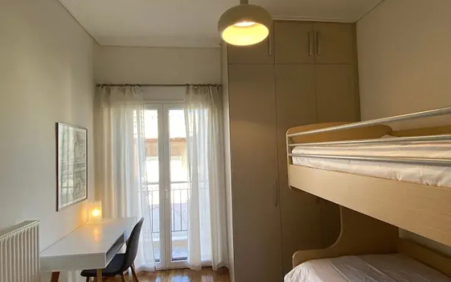 Spacious Glyfada Golf 4BR -near Beach Shops