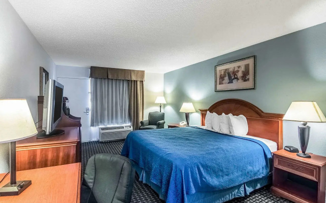 Budget Host Inn & Suites