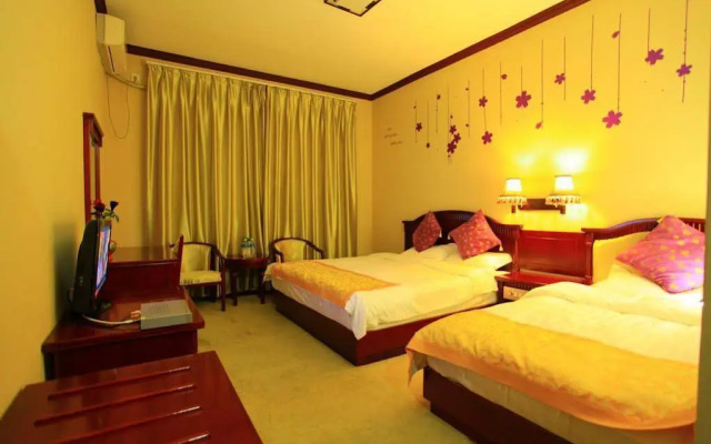 Flowers Pavilion Hotel